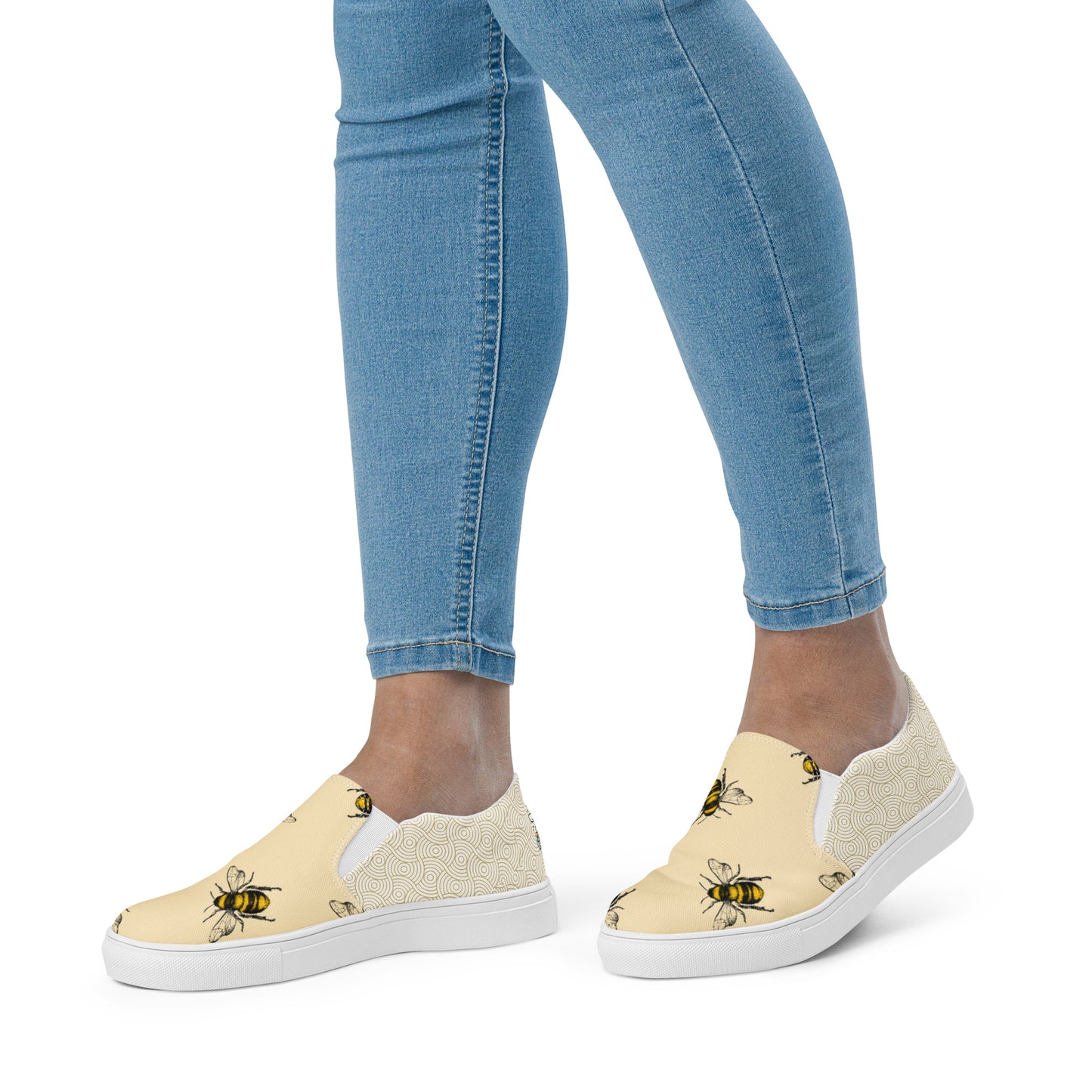 Women’s slip-on canvas shoes (Bee Kind)