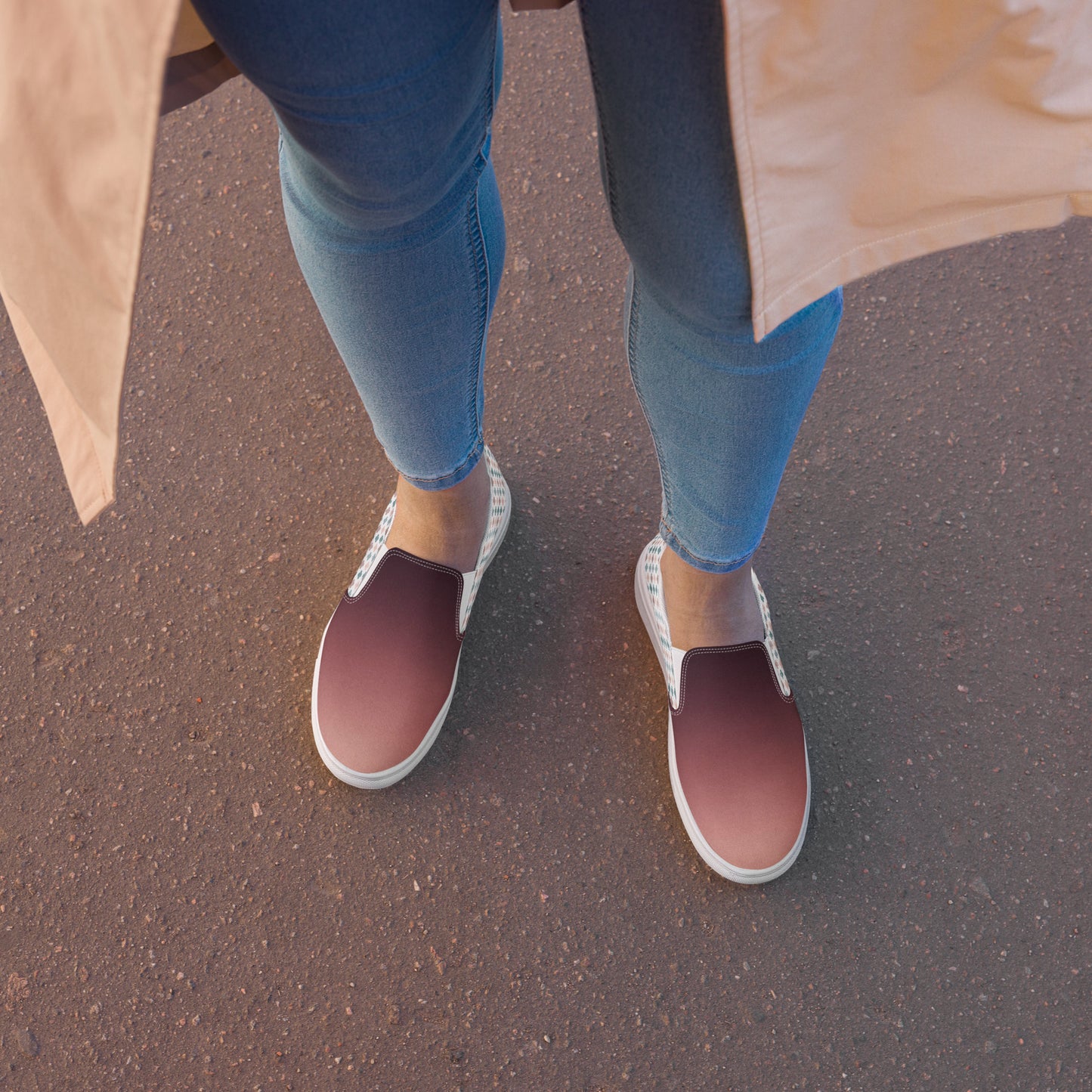 Women’s slip-on canvas shoes (Cross with roses)